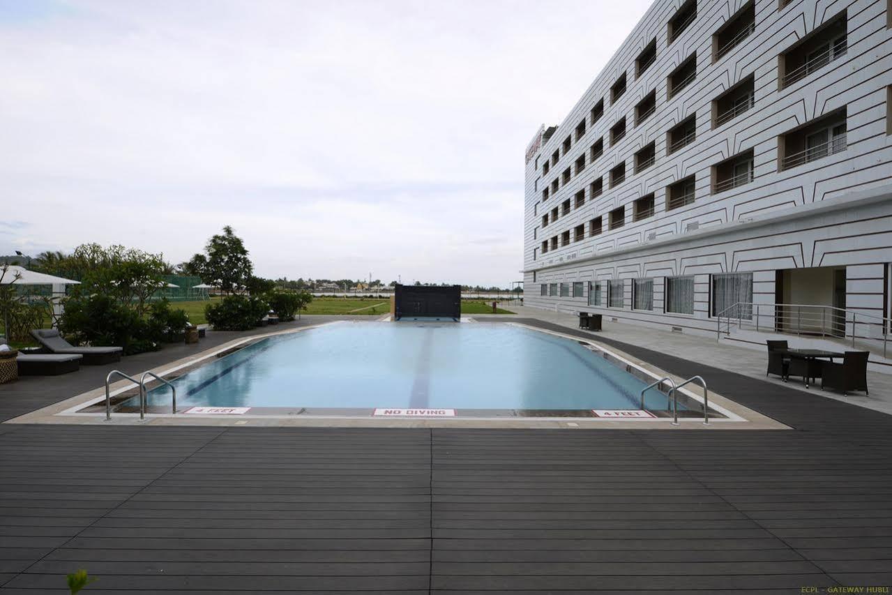 Hotel Naveen Lakeside Hubli Esterno foto