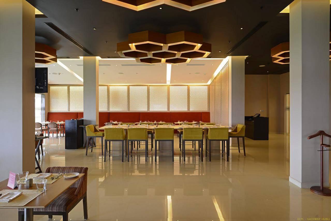 Hotel Naveen Lakeside Hubli Esterno foto
