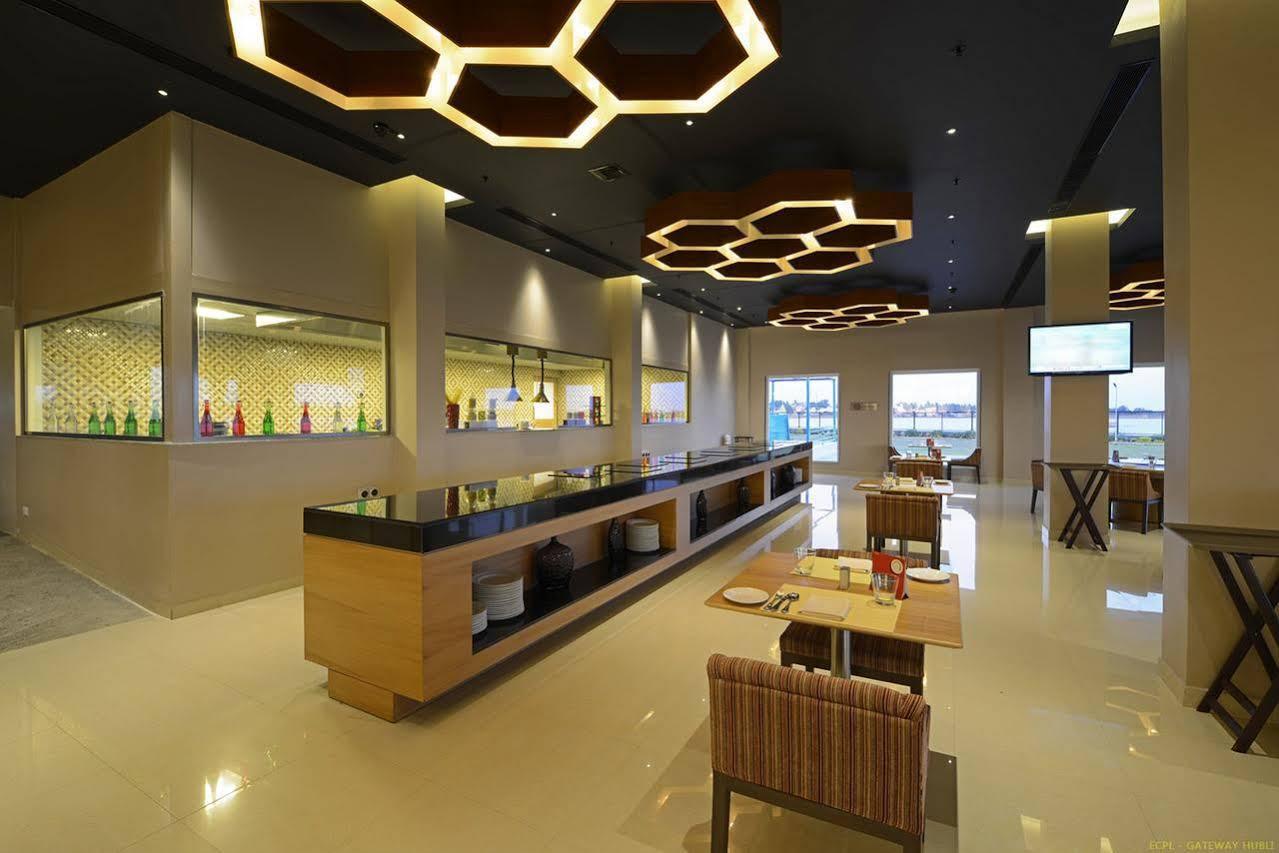 Hotel Naveen Lakeside Hubli Esterno foto